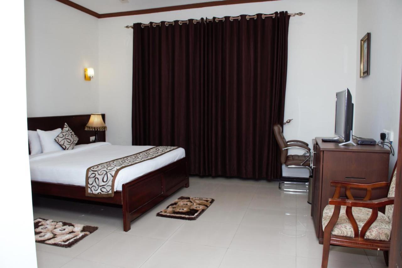 Hotel Blue Sapphire Dar es Salaam Extérieur photo