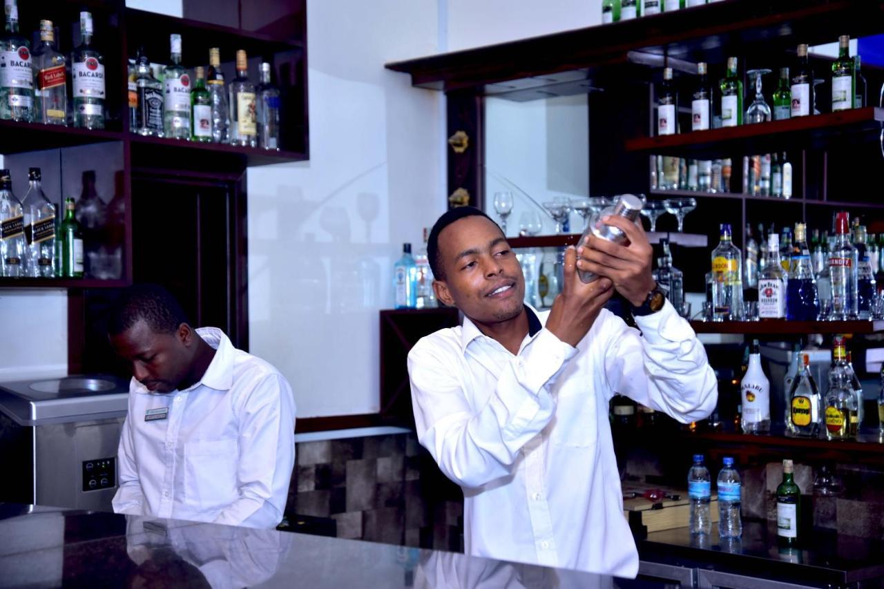 Hotel Blue Sapphire Dar es Salaam Extérieur photo